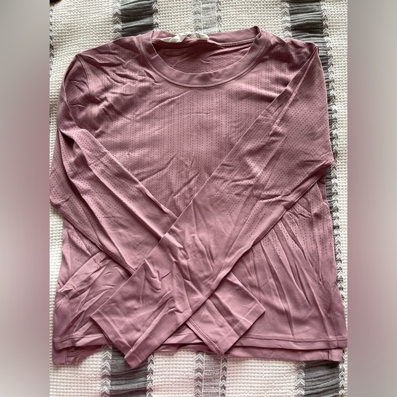 Lululemon Train To Be long sleeve - Picture 2 of 3